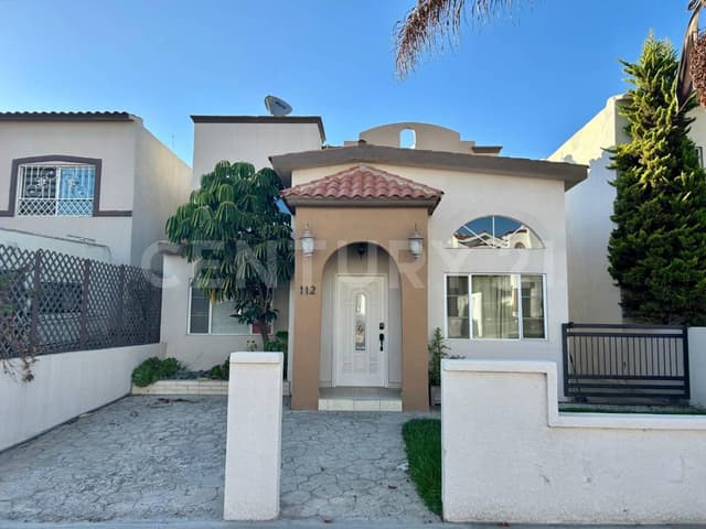 CASA EN RENTA, FRACC. COLINAS DEL MAR, ENSENADA BC