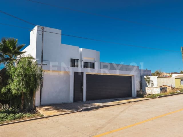 Casa nueva en Venta en Col. Aztlan en Rosarito