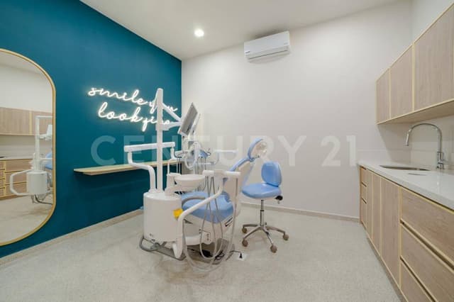RENTA DE CONSULTORIO DENTAL EQUIPADO, LISTO PARA ESTRENAR EN PABELLÓN LAS TORRES