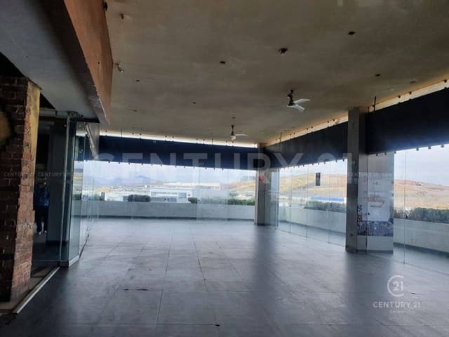 LOCAL EN RENTA EN PLAZA HIGH SQUARE