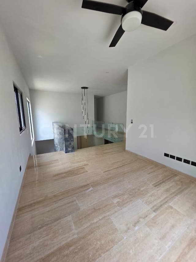 Ven y estrena casa en lagos del sol en Venta Cancún AF1225