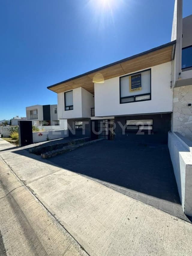 CASA EN VENTA, LOMAS DE JURIQUILLA, QUERETARO