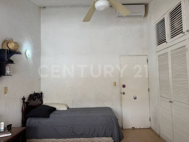 CASA EN VENTA EN NIÑOS HEROES DE VERACRUZ, COSTA AZUL, ACAPULCO, GRO.