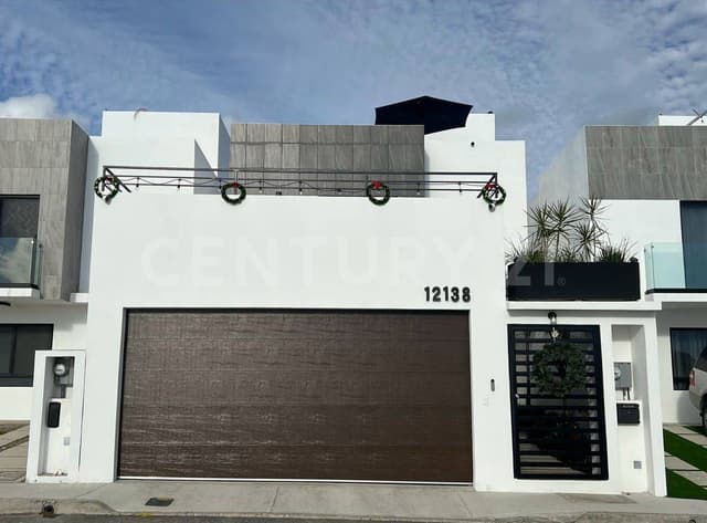 Tu nuevo hogar en San Marino Residencial con terraza y vista al mar