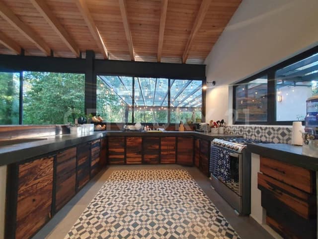 CASA EN VENTA EN SAN SIMÓN EL ALTO, VALLE DE BRAVO