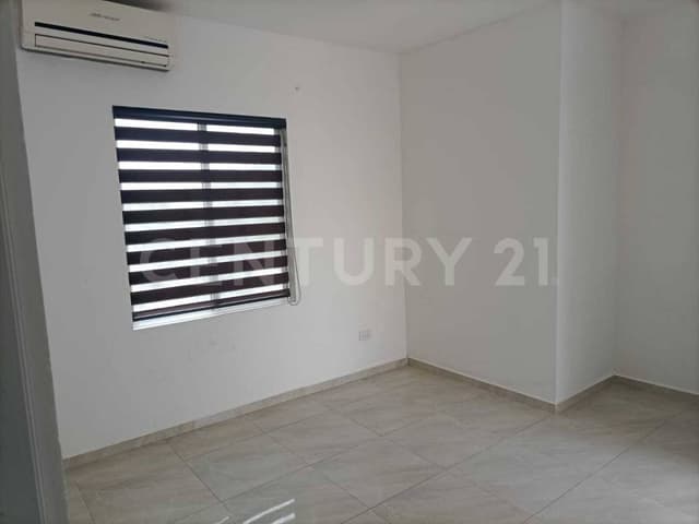 CASA EN VENTA EN MITRAS BICENTENARIO