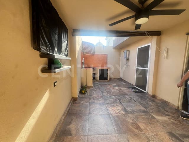 CASA EN VENTA EN COL. URBIVILLA DEL REY EN MONTERREY