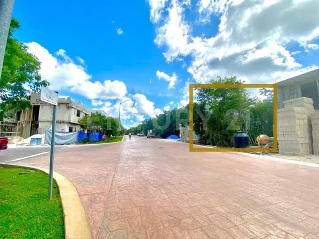 Terreno en Venta en Via Cumbres