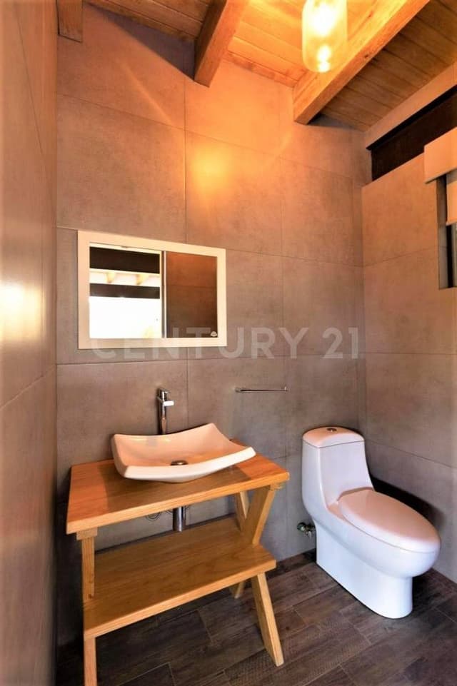 CASA EN CONDOMINIO CON ALBERCA, VALLE DE BRAVO