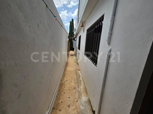 Casa en Venta con piscina para habitar o para negocio de airbnb Mérida, Yucatán.