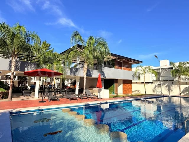 Amplia Casa en Venta en la Rioja Residencial