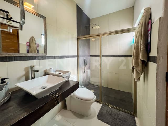 HERMOSA RESIDENCIA EN VENTA COLONIA DOCTORES CANCUN. OFC4924