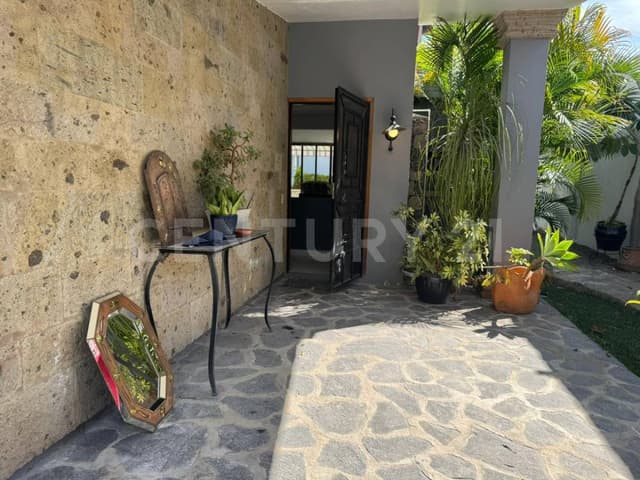 Casa Con excelente ubicación dentro del condominio privada “La Villita”