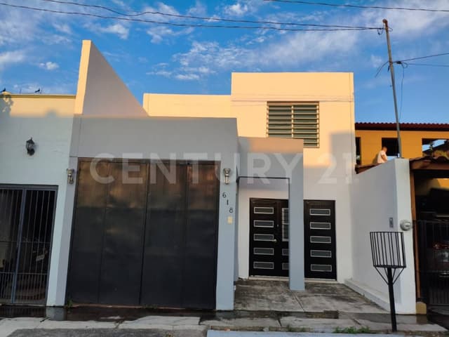 Casa en Venta en El Centenario, Villa de Alvarez, Colima