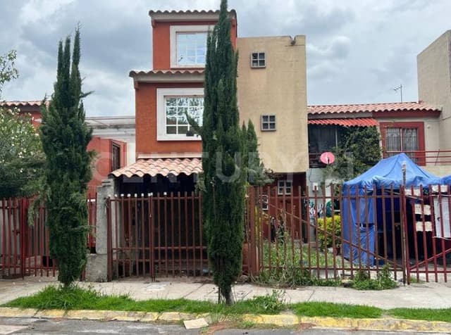 Casa en Venta en Bosques de los Fresnos, Tecámac, Estado de México.