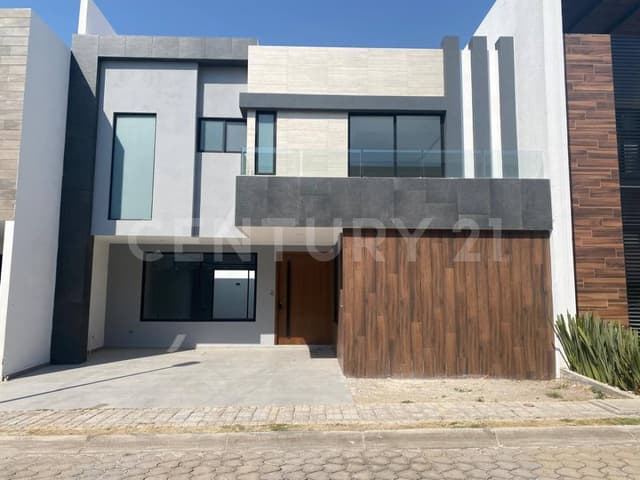 Casa en Venta en Parque Guanajuato - Lomas de Angelopolis III