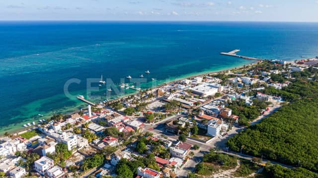 Venta de Terreno de 2,448 M2 con Uso de Suelo Habitacional, Puerto Morelos C3190