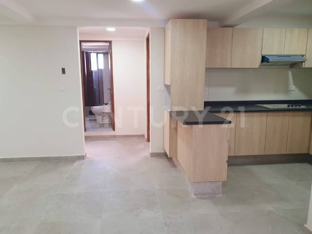 Frente a Mercado Gabriel Hernández