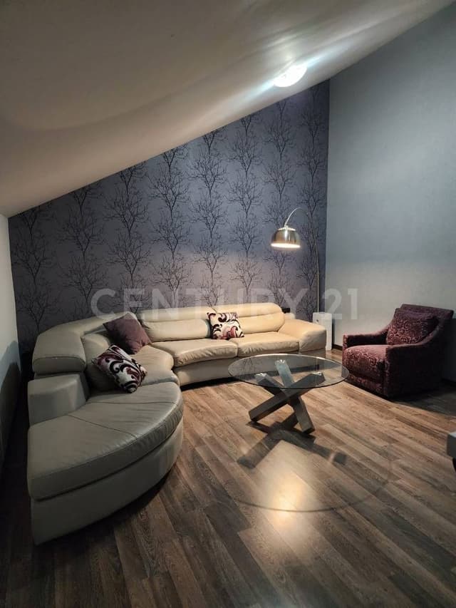 CASA EN VENTA EN COL. PUERTA DE HIERRO EN MONTERREY