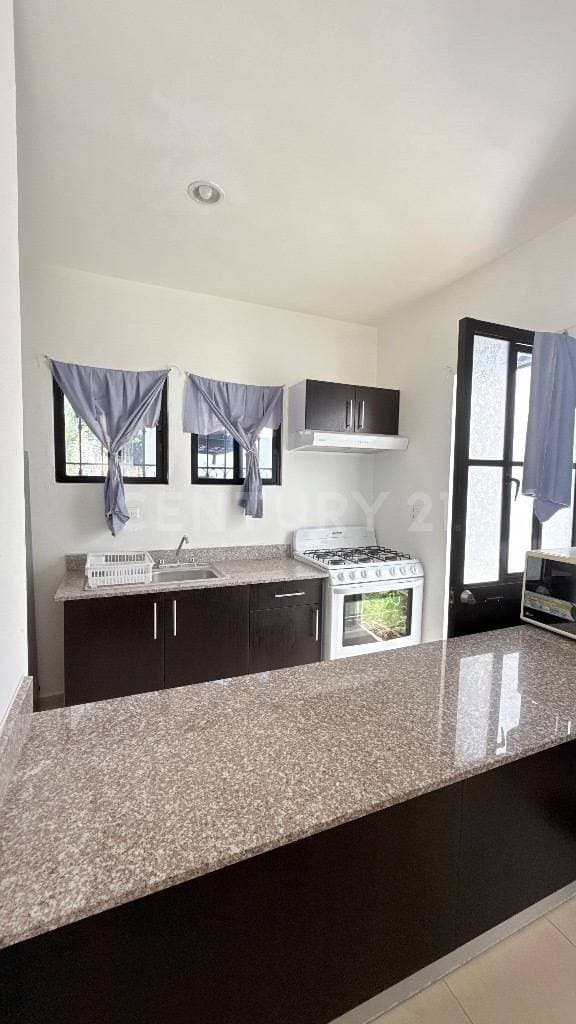 Casa en residencial Marsella etapa 2