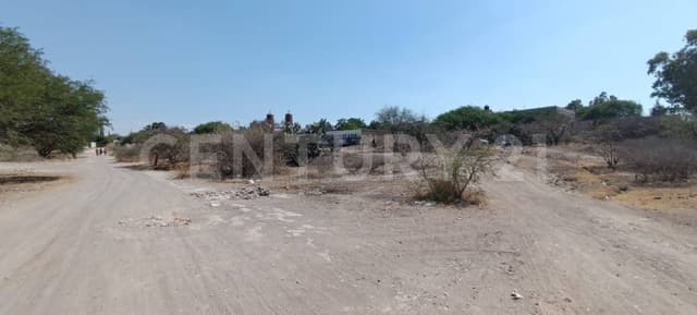 Terreno en San Juan del Rio muy cerrca de la presa la estancia. El Rosario