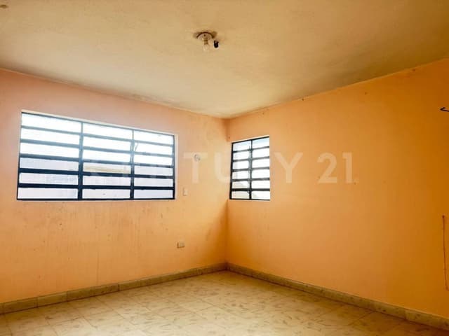 CASA EN VENTA CERCA DE PEREZ PONCE