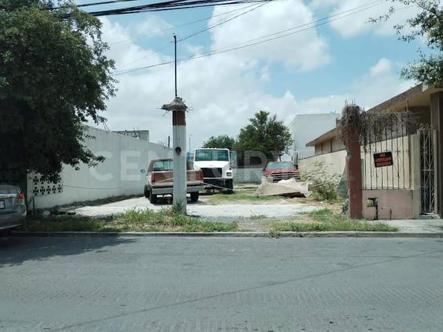 TERRENO EN VENTA EN COL. CHAPULTEPEC EN SAN NICOLAS DE LOS GARZA