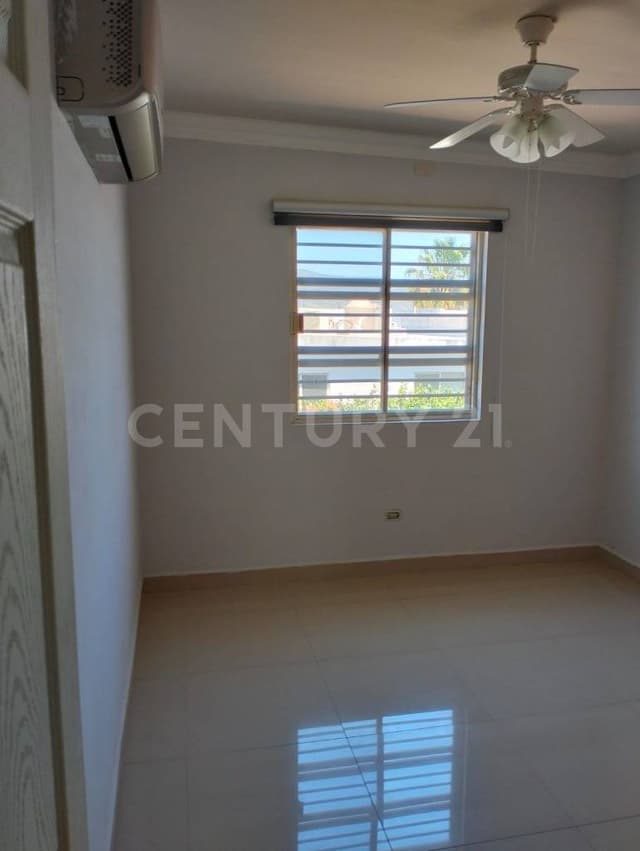 CASA EN VENTA EN COL. CUMBRES RENACIMIENTO EN MONTERREY