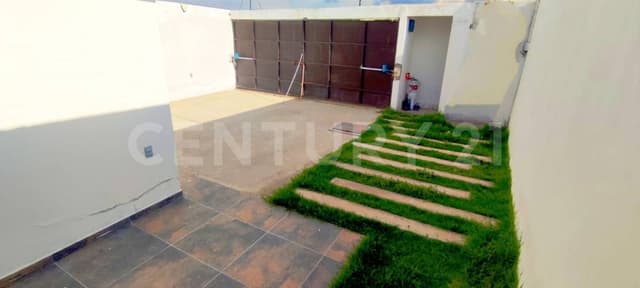 CASA DE UN PISO EN ZINACANTEPEC