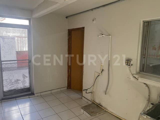 CASA EN VENTA EN PRESIDENTES, TIJUANA BAJA CALIFORNIA.