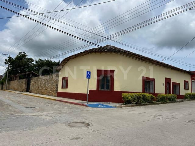 Casa de arquitectura tradicional en Copoya, Chiapas
