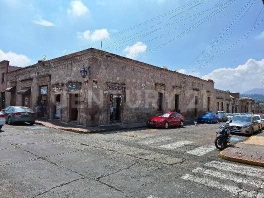 Casa en venta en esquina, corazón del Centro Histórico de Morelia