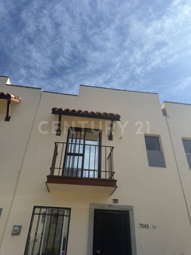 Casa en renta, Col. Alta California Residencial, Tlajomulco de Zúñiga, Jal.
