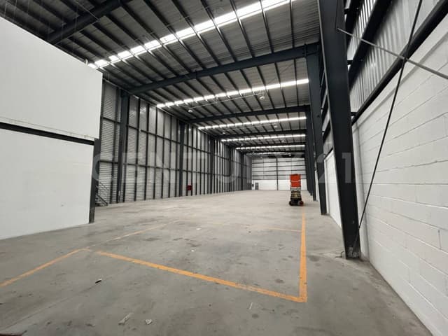 SE RENTA BODEGA 1,000 EN SALTILLO