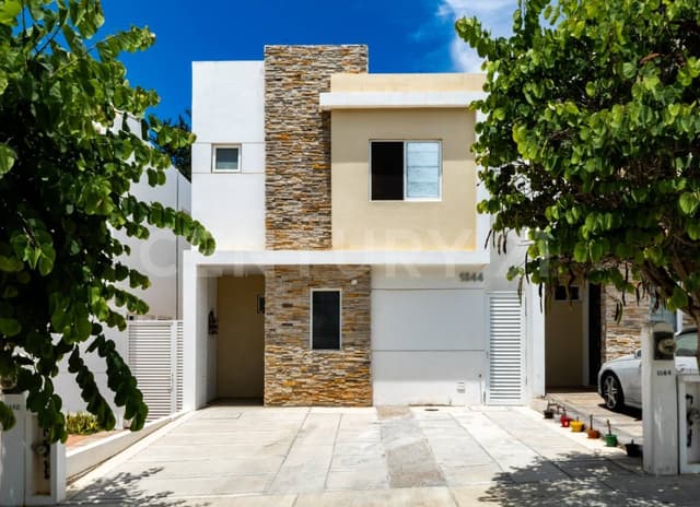 CASA EN ALMAR RESIDENCIAL CERRITOS