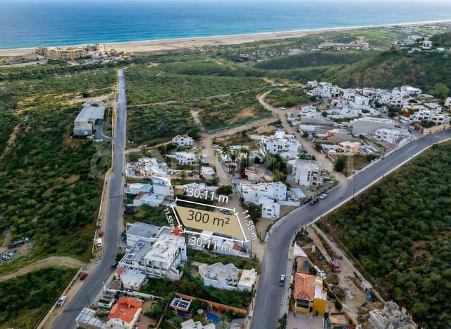 Terreno en venta en Cabo San Lucas en Colinas de Cabo Baja con vista al mar