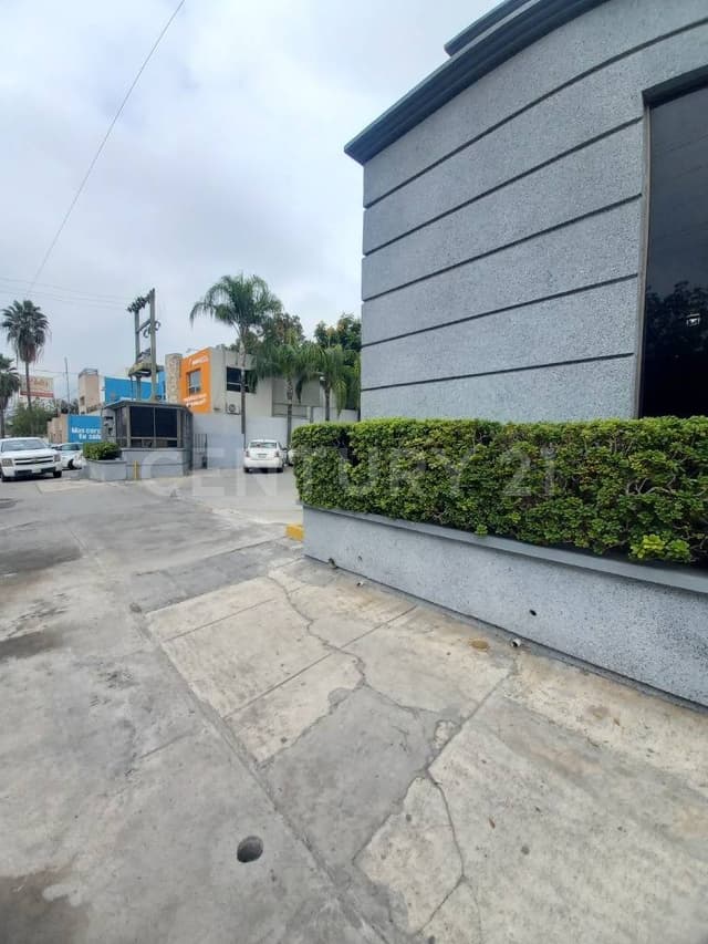 EDIFICIO EN VENTA EN COL. OBISPADO EN MONTERREY