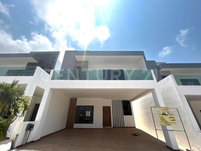 Casa en Venta en Mazatlan, Sinaloa, Mexico. Coto Platino Norte.