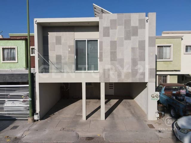 CASA EN VENTA EN FRACCIONAMIENTO RINCON DE LOS OLIVOS EN CHIHUAHUA, CHIH.