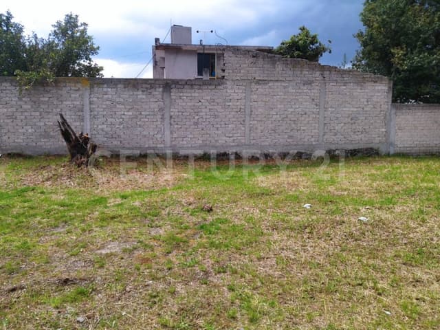 Terreno en Renta en Colonia 8 Cedros, Toluca, Estado de México.