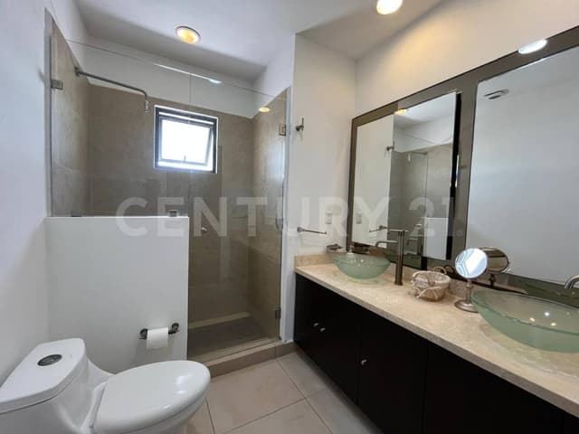 Departamento en Venta en Mazatlan, Sinaloa. Torre Pearl Tower a PIE de PLAYA