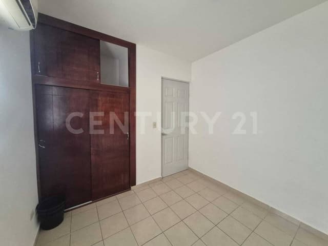 CASA EN VENTA EN MITRAS BICENTENARIO