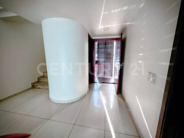 Venta de Casa de 3 Niveles en Lindavista Sur