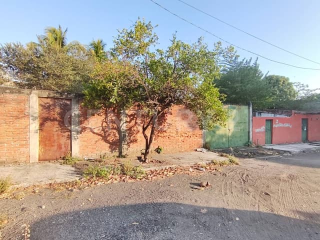 Terreno Plano y Bardeado En Venta en el Moralete Colima