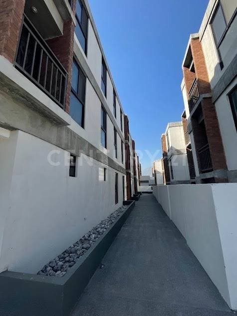 DEPARTAMENTO EN VENTA EN COL. SAN GREGORIO EN SANTA CATARINA
