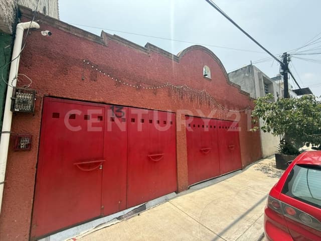Casa en Venta, Colonia Pedregal de Santa Ursula, Coyoacan, Ciudad de México.