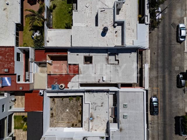 Casa En Venta En Jardines De San Ignacio, Zapopan.