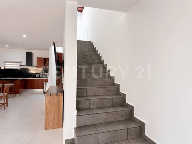 Casa en Venta en La Rioja Residencial - Av 135