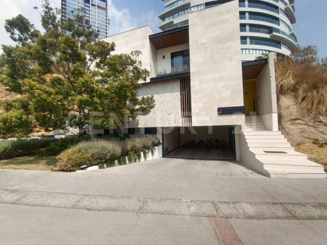 Casa en Venta en Bosque Real, Huixquilucan, Edo. Méx