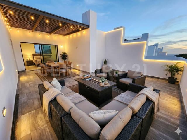 Penthouse en venta en Cabo San Lucas en Portanova al norte de Cabo